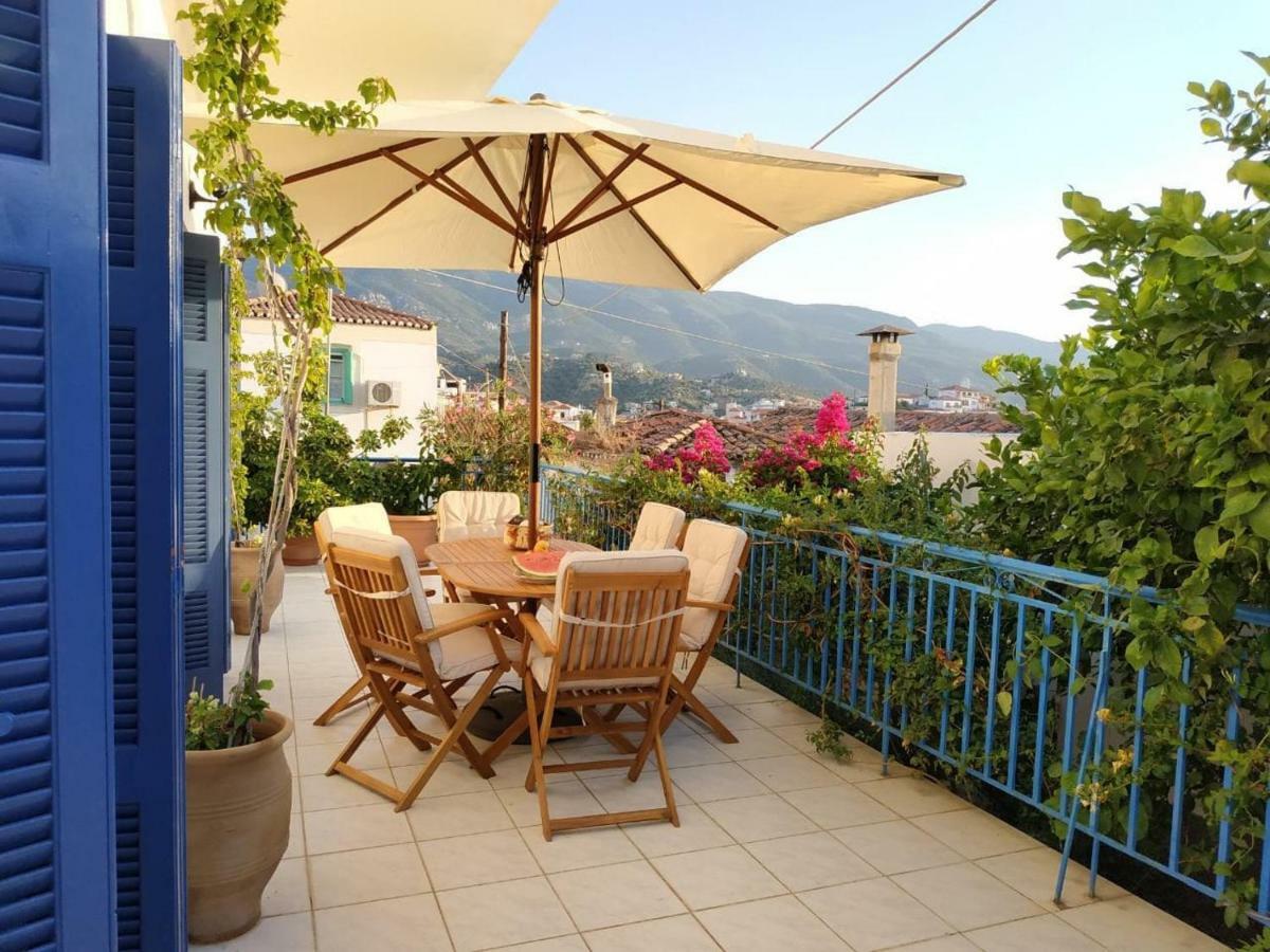 Aquarella-Stylish Veranda Apartment In Centre Of Poros Town Exterior foto