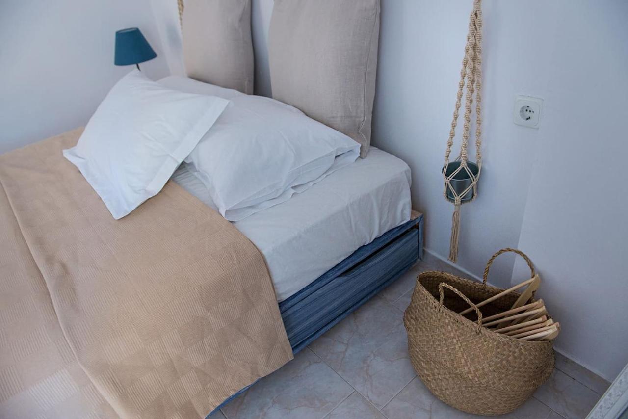 Aquarella-Stylish Veranda Apartment In Centre Of Poros Town Exterior foto